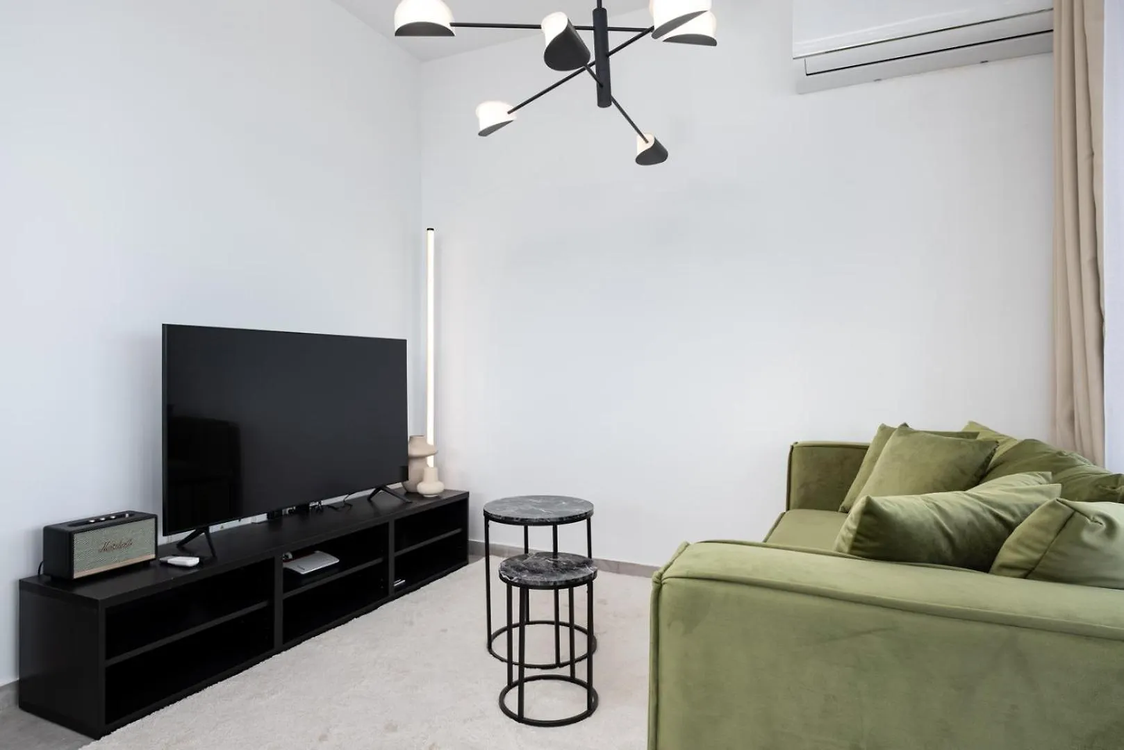Ria Court II Apartments contacts